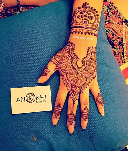 About Henna By Aisha Ahmed
